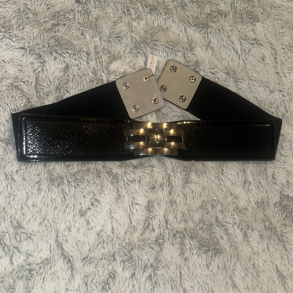White House Black Market Accessories - White House Black market belt Wide Stretch Medium Black Snakeskin NWT